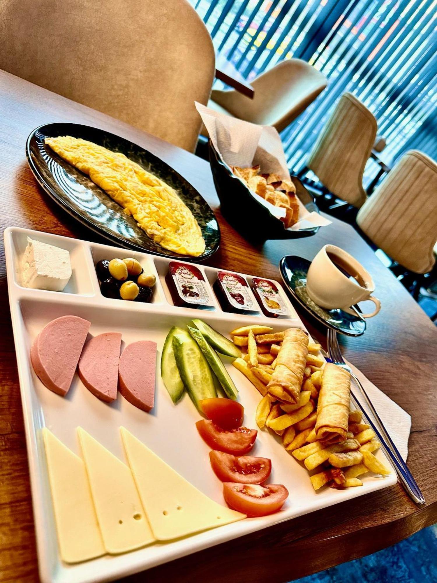 Arnavutkoy Skymoon Istanbul Airport Hotel מראה חיצוני תמונה